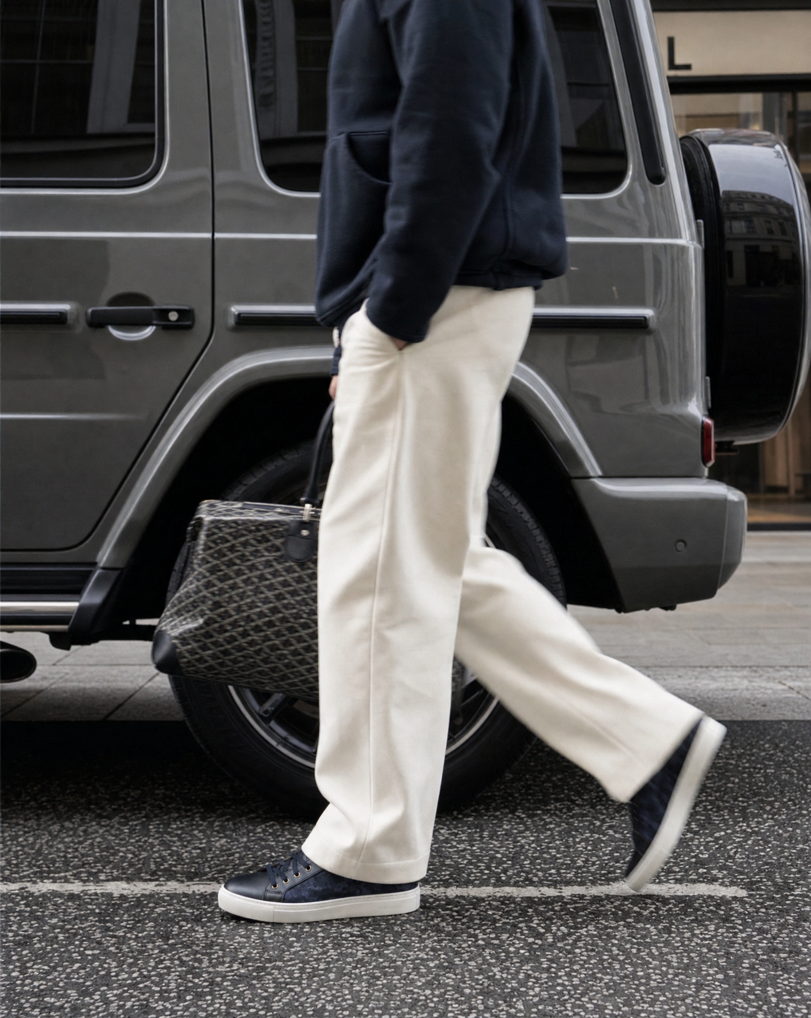 Bivando KA-1 Midnight Camo sneakers in a street style look